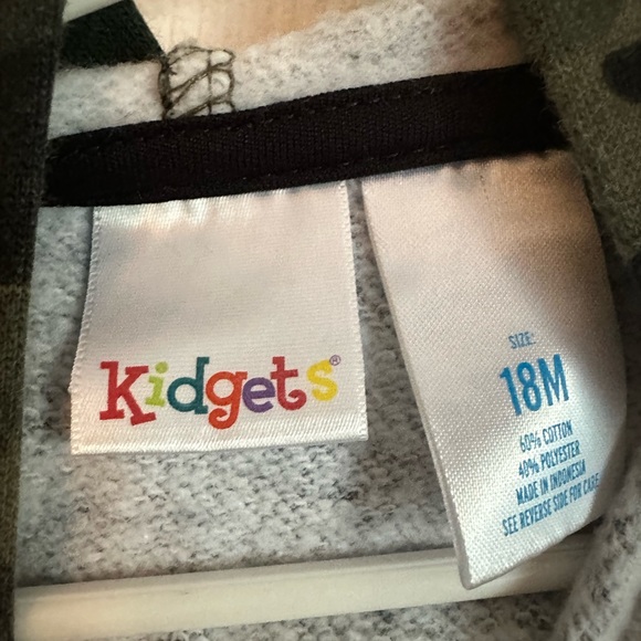 Camo Hoodie - Picture 2 of 3